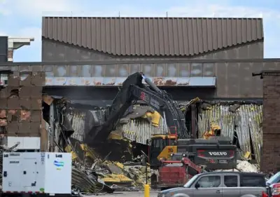 West Dundee begins exterior demolition of shuttered Spring Hill Mall