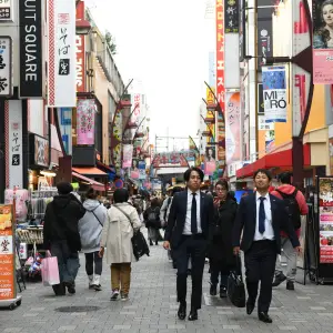 Japan Will Spend $6.3 Billion to Shield Its Economy From Trump Tariffs