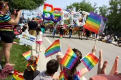 Buffalo Grove embraces its diversity with seventh annual Pride Parade